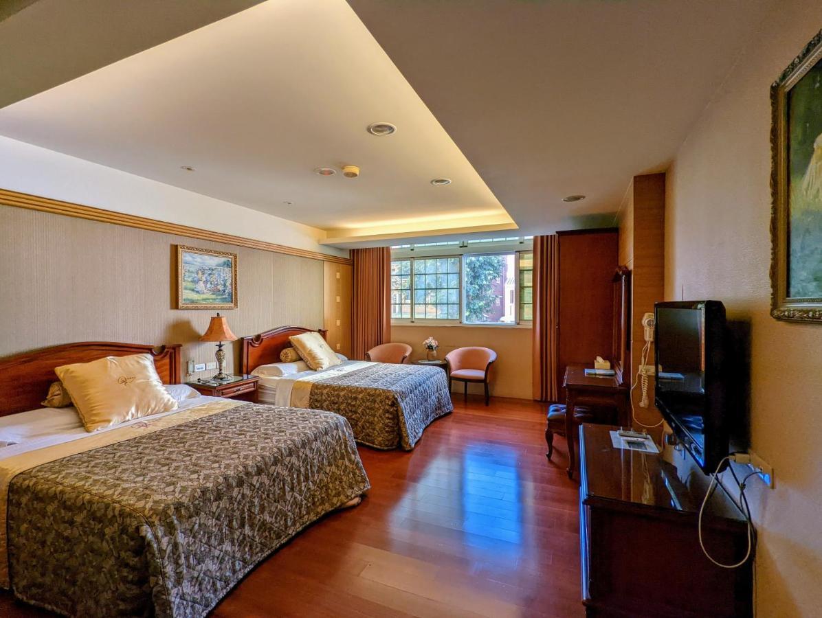 Champs Yazuh B&B จี๋จี๋ ภายนอก รูปภาพ