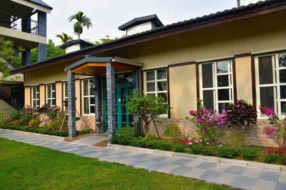Champs Yazuh B&B จี๋จี๋ ภายนอก รูปภาพ